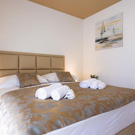 Luxury Rooms Fetivi Split Exterior photo