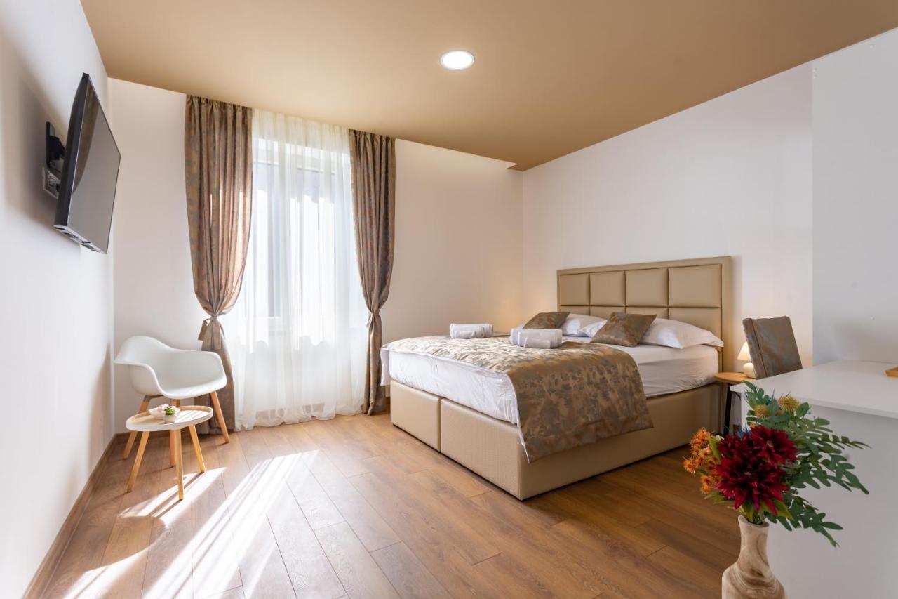 Luxury Rooms Fetivi Split Exterior photo