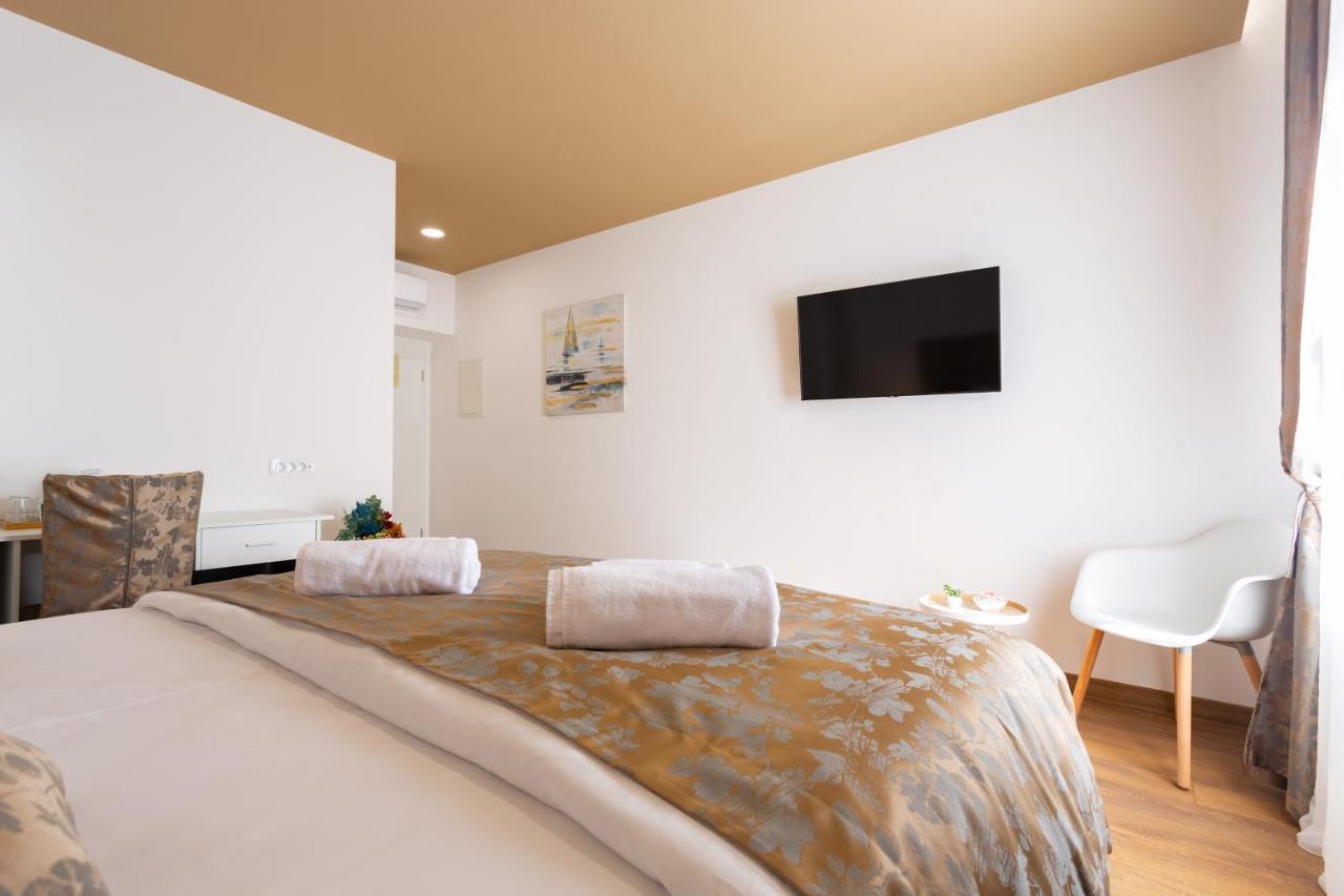 Luxury Rooms Fetivi Split Exterior photo