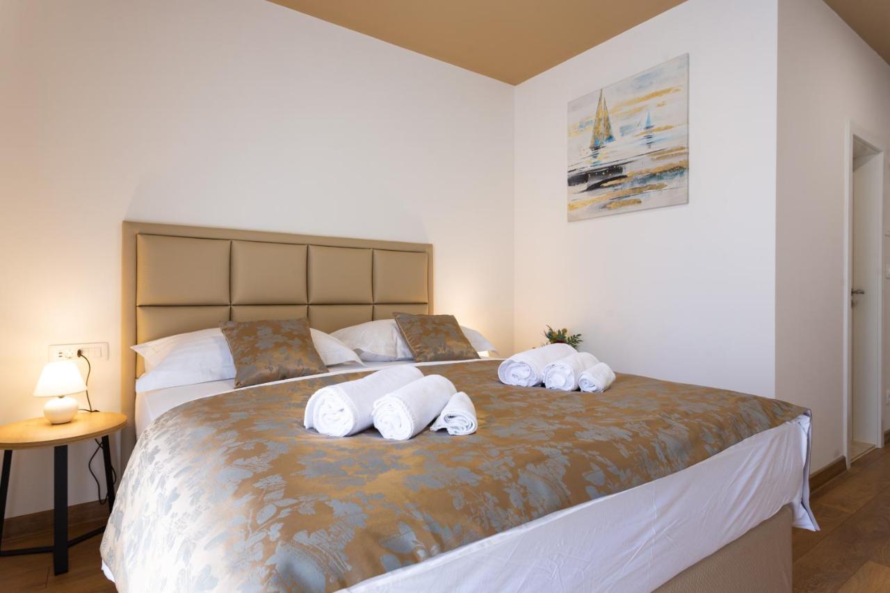 Luxury Rooms Fetivi Split Exterior photo